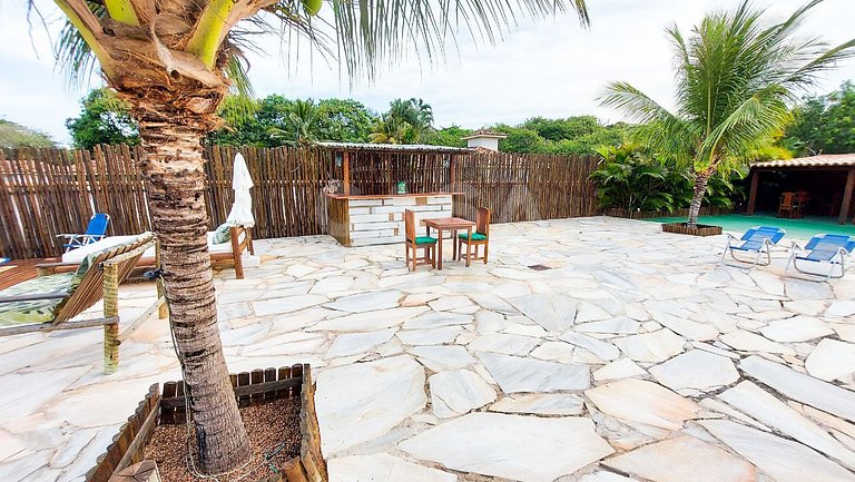 Excepcional casa com 8 suítes na Ferradura a 30 metros da pr