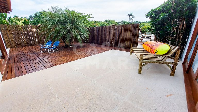 Exceptional house with 8 suites in Ferradura, 30 meters from