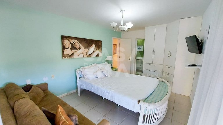 LINDA CASA DE CONDOMÍNIO COM VISTA PRIVILEGIADA PARA PRAIA D