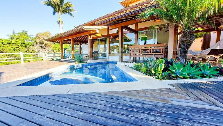 LINDA CASA DE CONDOMÍNIO COM VISTA PRIVILEGIADA PARA PRAIA D