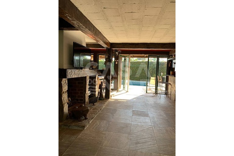 EXCELLENT CONDOMINIUM HOUSE IN MANGUINHOS, PRIVATE POOL AND