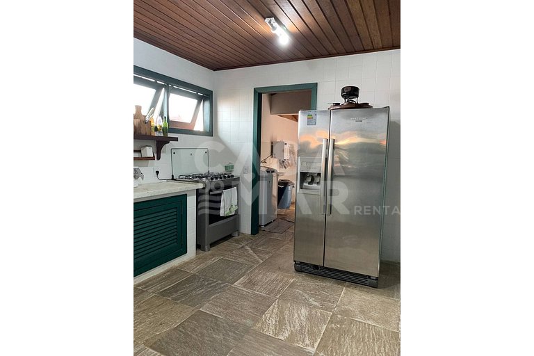 EXCELLENT CONDOMINIUM HOUSE IN MANGUINHOS, PRIVATE POOL AND