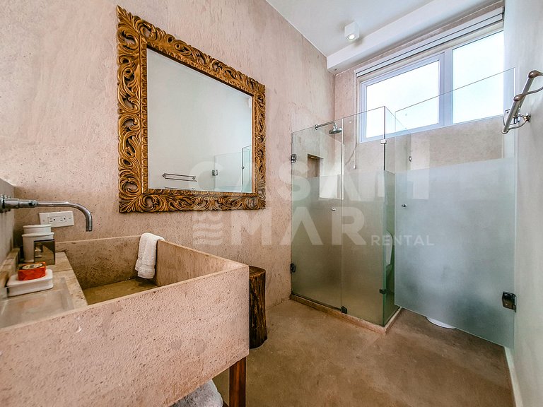 Mansão no Joá, com piscina de borda infinita com vista linda