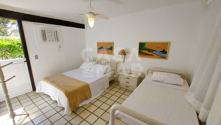 Beautiful house with five suites, standing on the sand in Ge