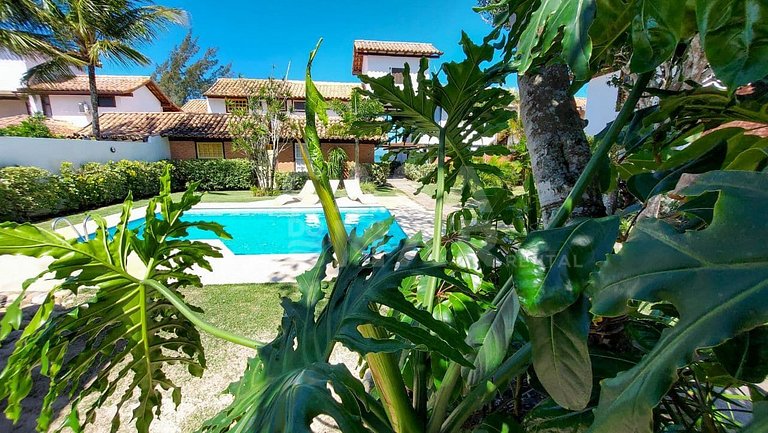 Linda casa com cinco suítes, pé na areia em Geribá.