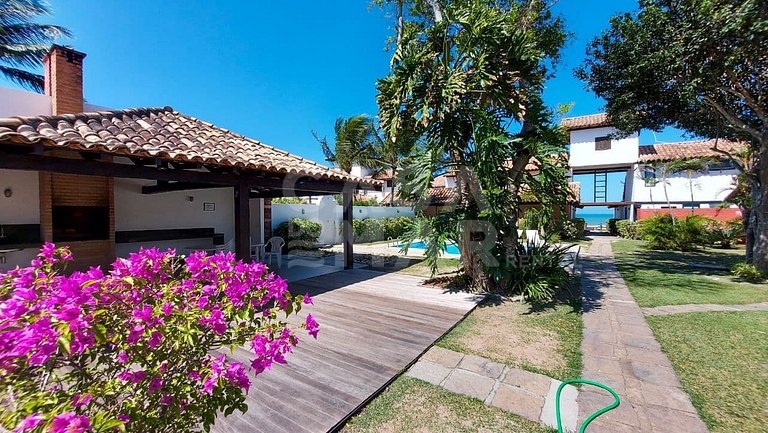 Linda casa com cinco suítes, pé na areia em Geribá.