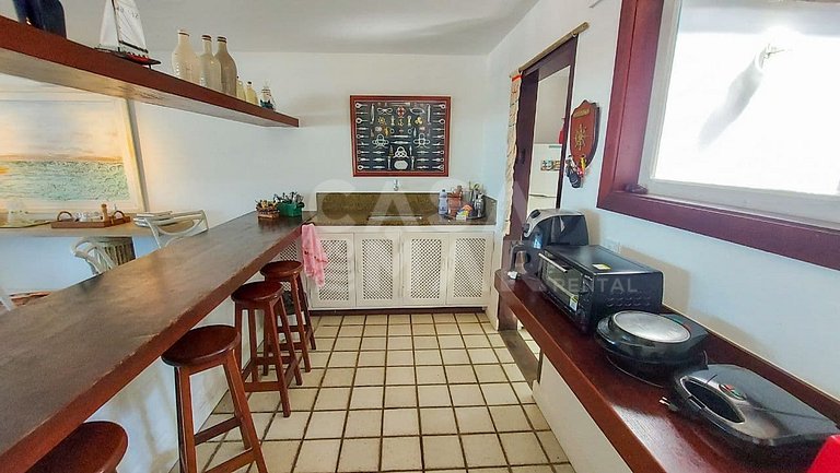 Linda casa com cinco suítes, pé na areia em Geribá.