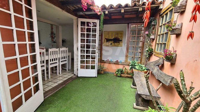 A charming house, in condominium standing on the sand, Praia