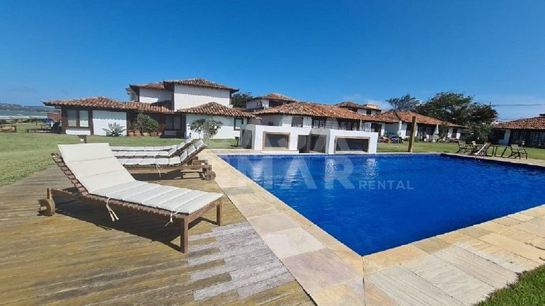 A charming house, in condominium standing on the sand, Praia