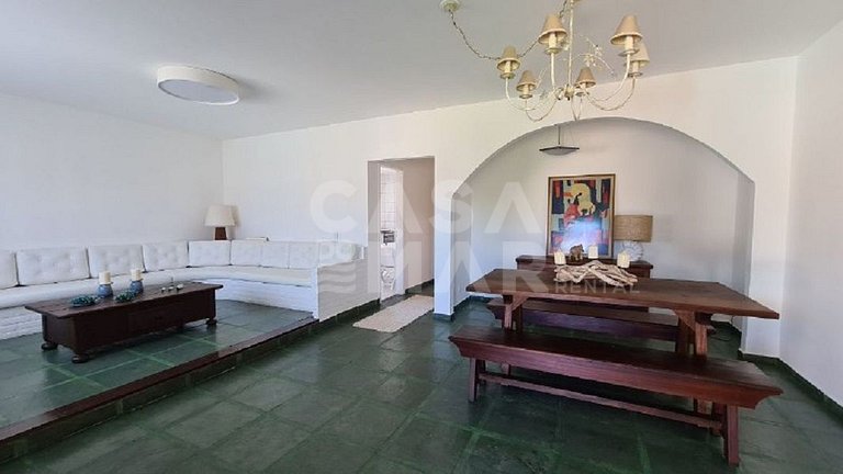 Casa em Manguinhos, próximo ao clube de velas, com ampla áre