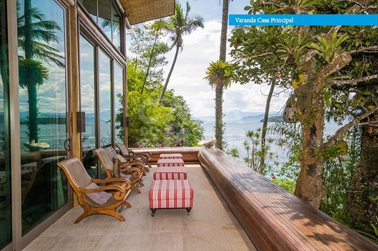Uma ilha excepcional com sete suítes, píer, sala de cinema