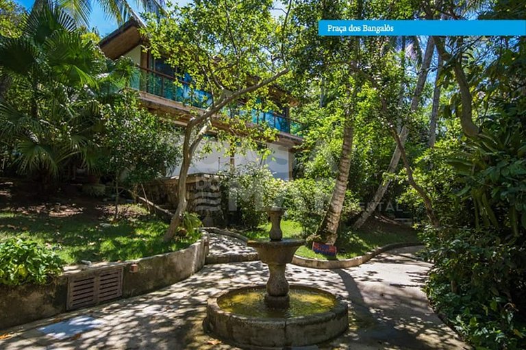 Uma ilha excepcional com sete suítes, píer, sala de cinema