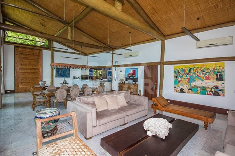 Uma ilha excepcional com sete suítes, píer, sala de cinema