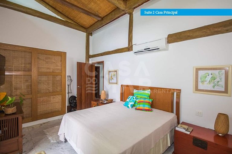 Uma ilha excepcional com sete suítes, píer, sala de cinema