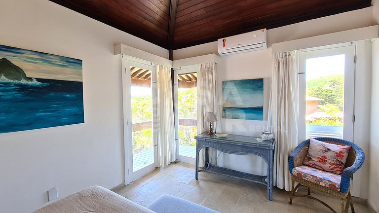 A wonderful house with the most amazing view on horseshoe be