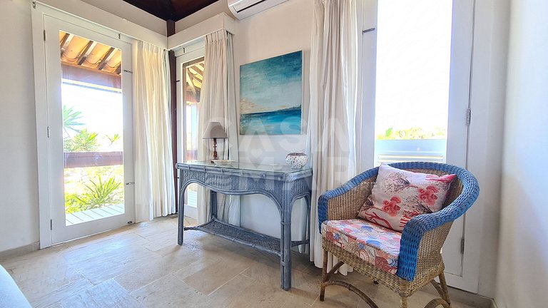 A wonderful house with the most amazing view on horseshoe be
