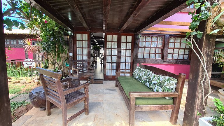 Casa em condomínio com piscina privativa, à 50 metros da pra