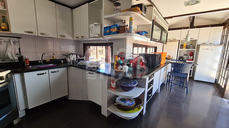 House in condominium with private pool, 50 meters from mangu