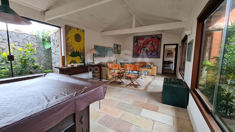 Beautiful house with five suites, on the sand of Praia Rasa
