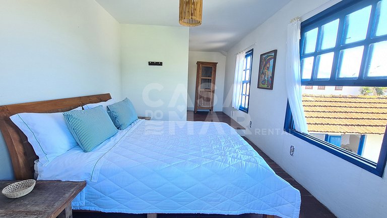 Linda casa estilo pescador, pé na areia na praia rasa.