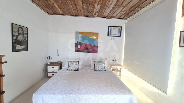 Linda casa estilo pescador, pé na areia na praia rasa.