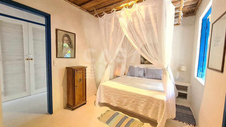 Beautiful fisherman style house, standing on the sand on the