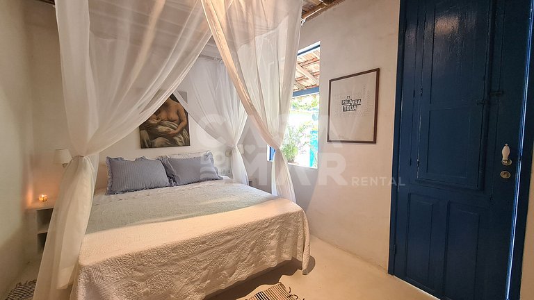 Linda casa estilo pescador, pé na areia na praia rasa.