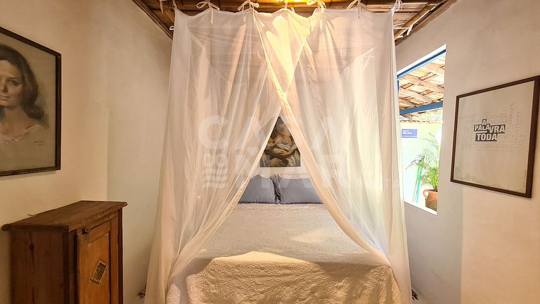 Linda casa estilo pescador, pé na areia na praia rasa.