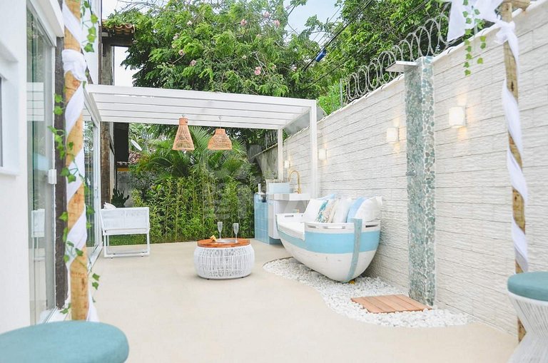 Beautiful house with 4 bedrooms, complete, in condominium