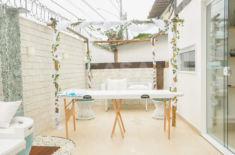 Beautiful house with 4 bedrooms, complete, in condominium