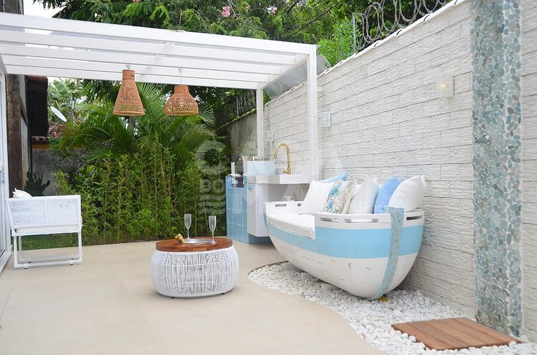 Beautiful house with 4 bedrooms, complete, in condominium