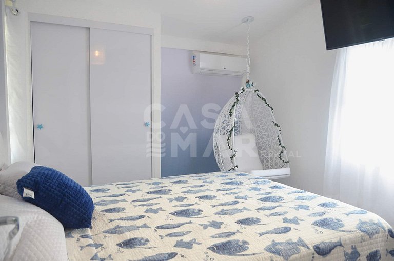 Beautiful house with 4 bedrooms, complete, in condominium