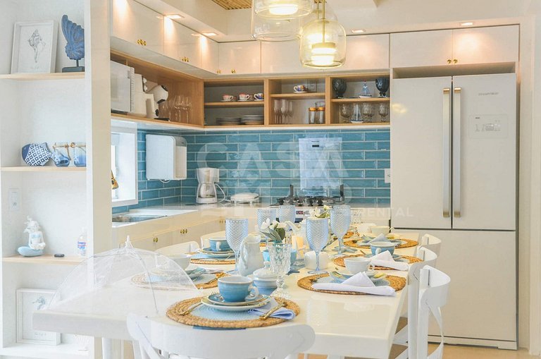 Linda casa com 4 quartos, completíssima, em condomínio