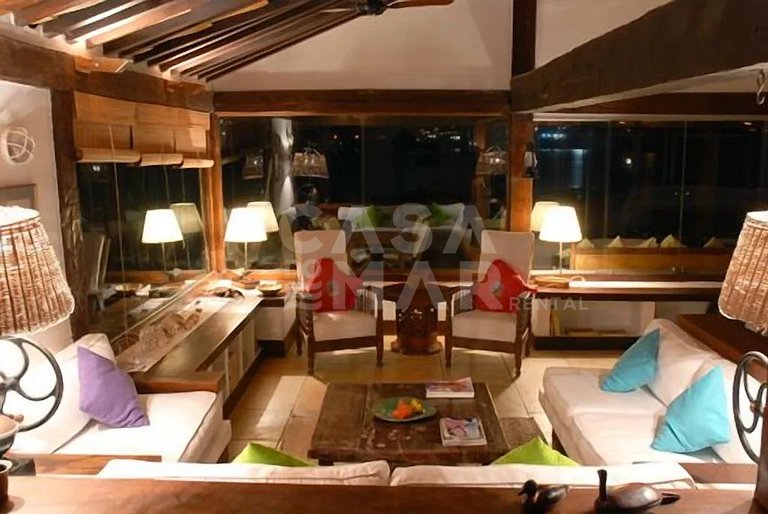 Lindíssima Casa Pé na Areia da Praia da Ferradura, com mais