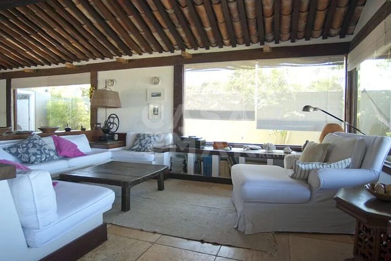 Lindíssima Casa Pé na Areia da Praia da Ferradura, com mais
