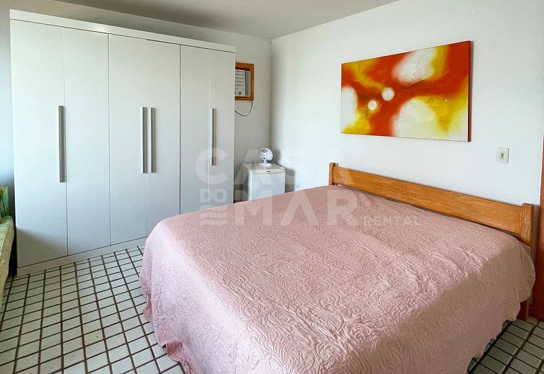 Beautiful house facing the sea, in condominium, with five su