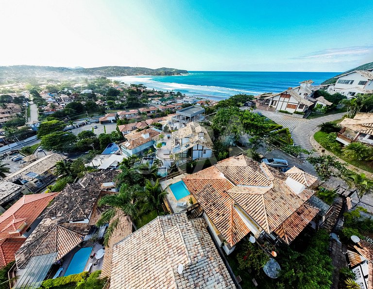 Beautiful house with 4 suites, in condominium, in the right