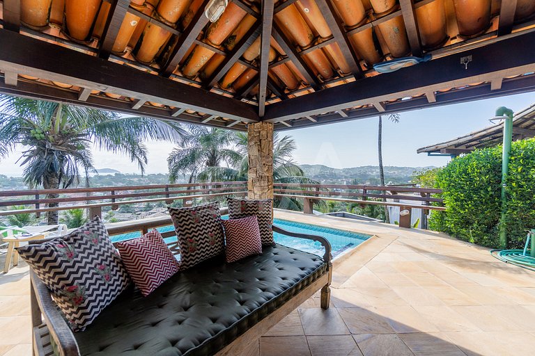 Beautiful house with 4 suites, in condominium, in the right