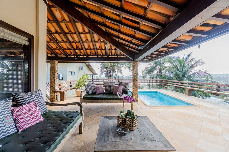 Beautiful house with 4 suites, in condominium, in the right