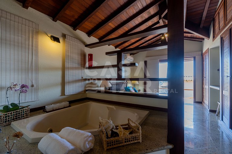 Beautiful house with 4 suites, in condominium, in the right