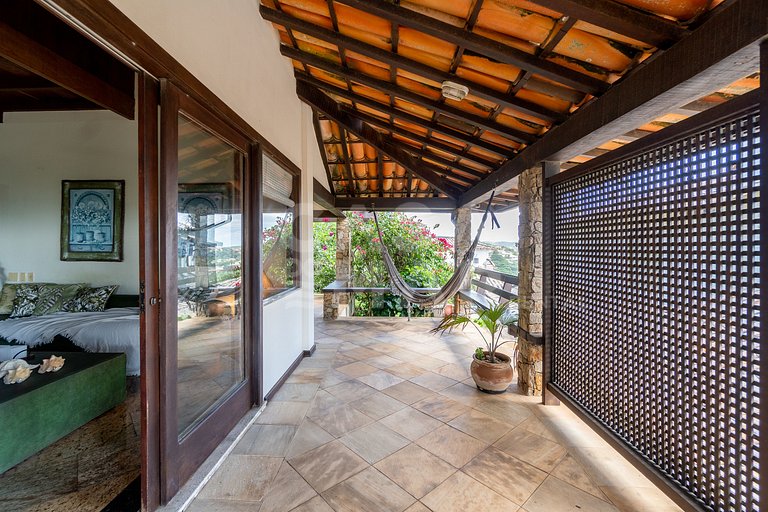 Beautiful house with 4 suites, in condominium, in the right