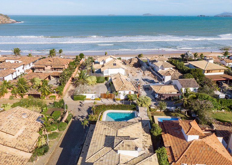 Linda casa com 6 suítes, em condomínio frente mar, em Geribá
