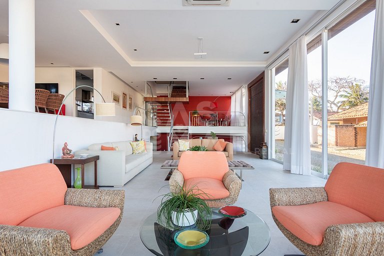 Linda casa com 6 suítes, em condomínio frente mar, em Geribá