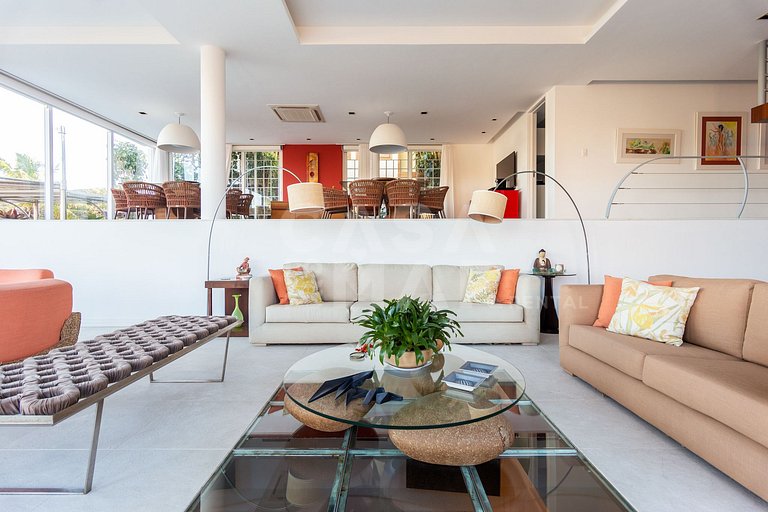 Linda casa com 6 suítes, em condomínio frente mar, em Geribá