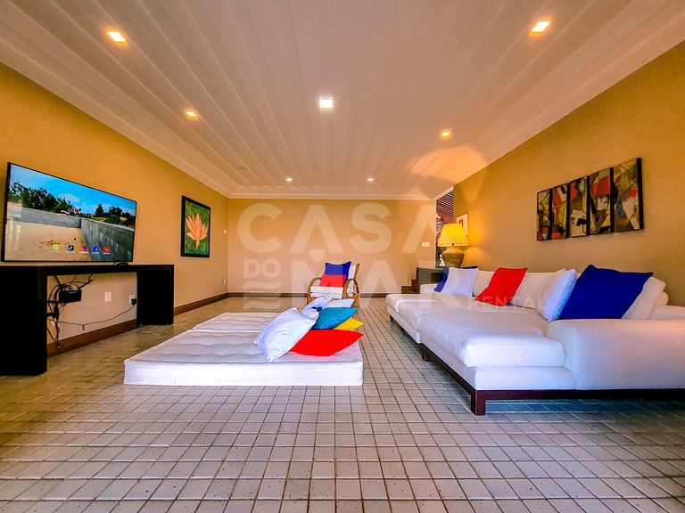 Linda casa, pé na areia da praia da Ferradura, com cinco suí