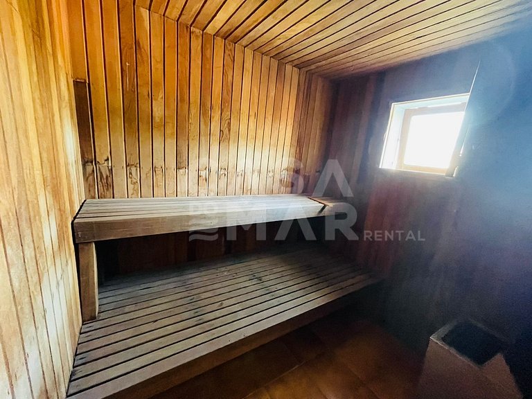 Linda casa com 6 quartos, piscina, ao lado da praia do canto