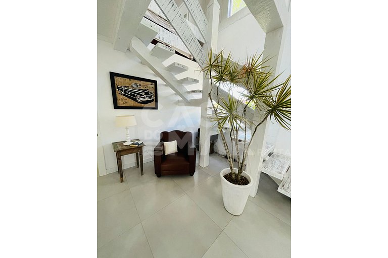 Beautiful house with 6 bedrooms, swimming pool, next to the
