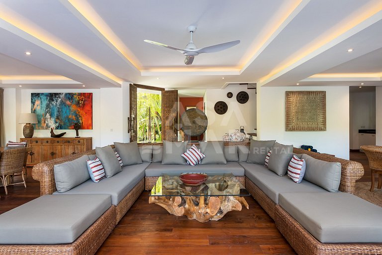 Beautiful house with 4 suites, complete, close to the best b