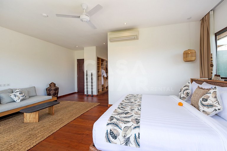 Linda casa com 4 suítes, completíssima, próxima as melhores