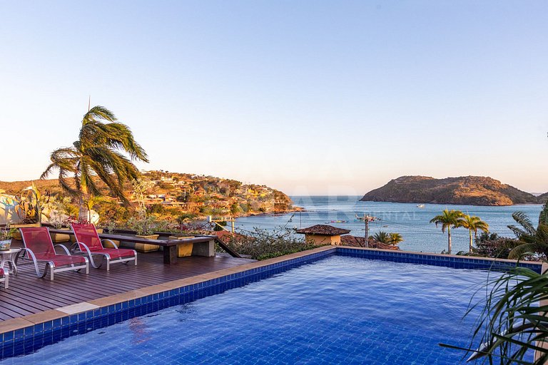 Beautiful house with 8 suites, and paradisiacal view of Ferr